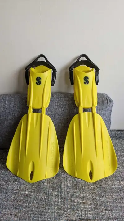 NEW - Scubapro Seawing Nova (SMALL), View more