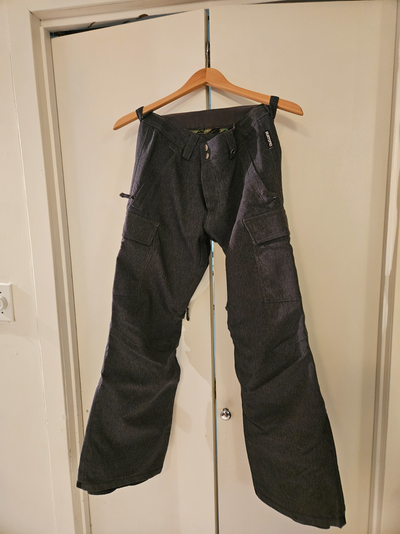 Burton Youth Ski/Snowboard pants size L, View more