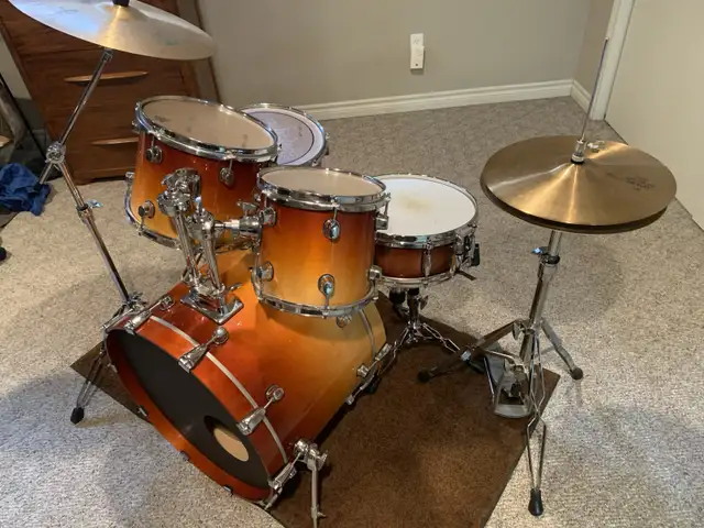 Mapex 5 piece drum set in Drums & Percussion in Chatham-Kent - Image 3