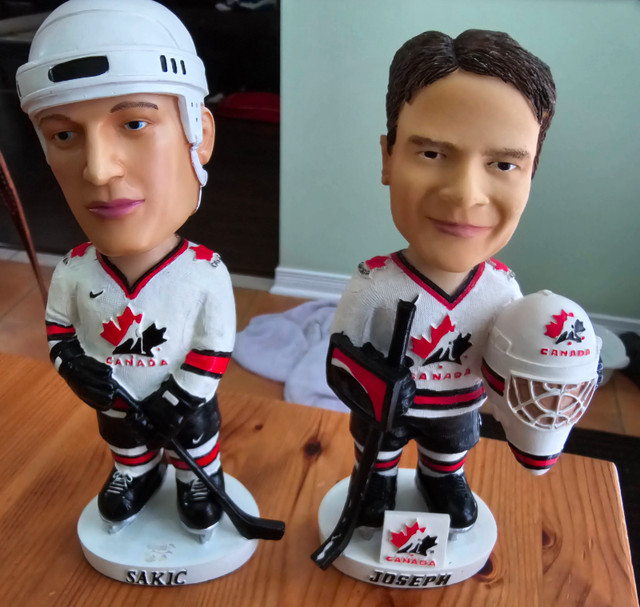 Team Canada Hockey Bobble Heads - Joe Sakic and Curtis Joseph in Arts & Collectibles in Mississauga / Peel Region