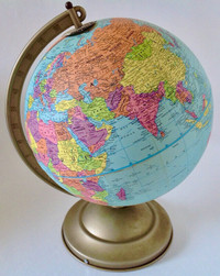 Globe terrestre année 70 Vintage 9 pouces 23cm de George F. Cram en français  -  Canada