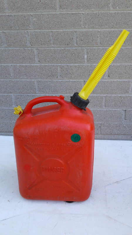 Gas Cans, Fuel Cans, Jerry Cans in Outdoor Tools & Storage in City of Toronto - Image 2