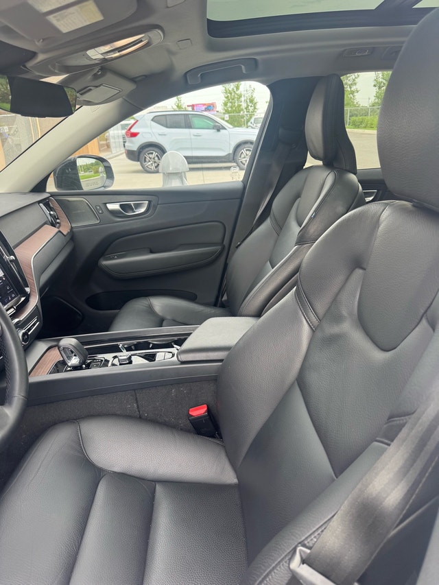 REPRISE DE BAIL – Volvo XC60 B6 AWD Plus Brigh2023 – Seulement 1 — photo 5