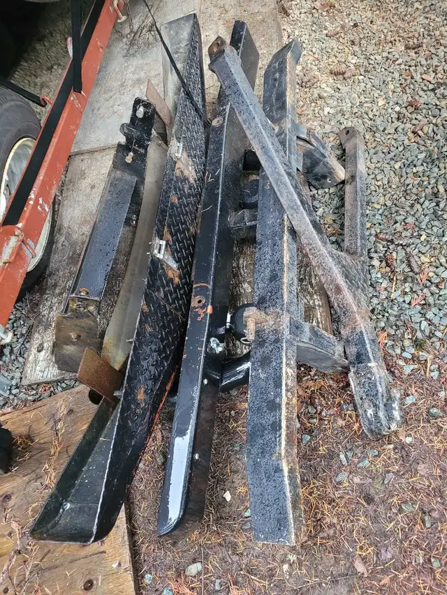 1966 to 1977 bronco parts in Auto Body Parts in Hope / Kent - Image 7