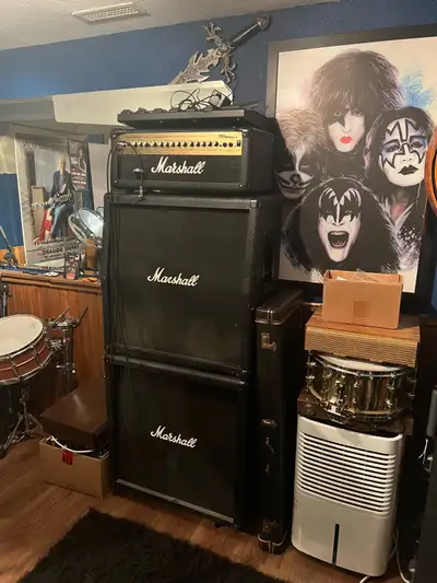 100 watt Marshall stack, View more