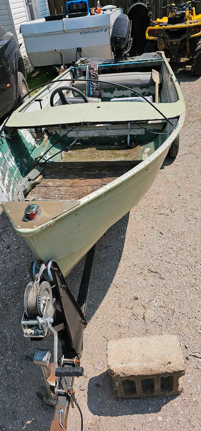 14 ft aluminum with 20hp mercury in Powerboats & Motorboats in Barrie - Image 2