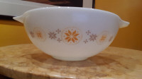 Pyrex Town & Country #444 Mixing Bowl 4 qt.