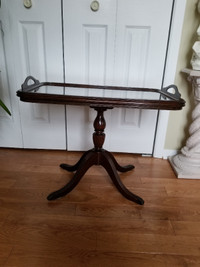 Table en bois avec plateau amovible