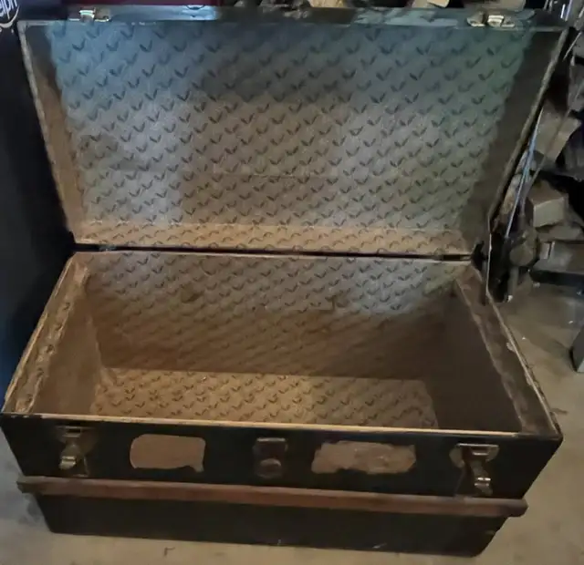 2 Antique Steamer Trunks64368726907522121