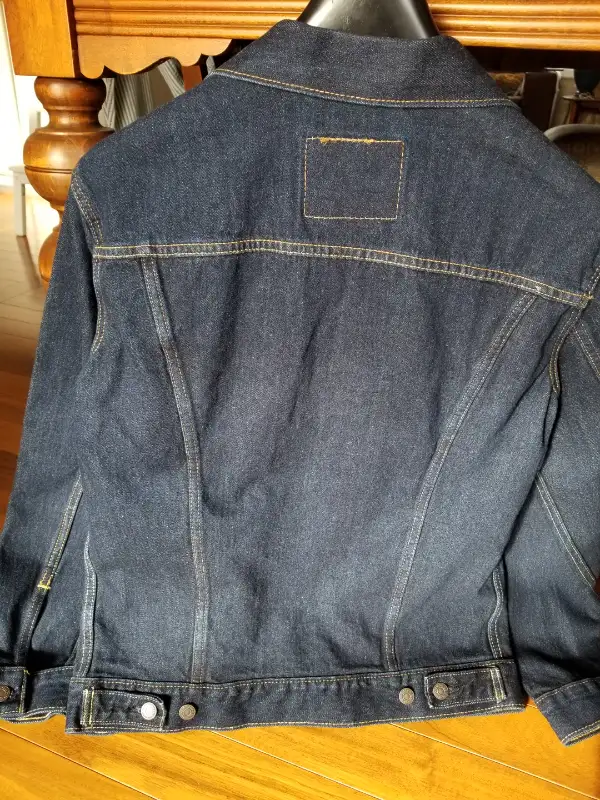 Levi's Trucker Jackets - Size Medium in Men's in Ottawa - Image 3