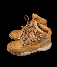FREE DELIVERY!! Nice Nike rugged style boots $50