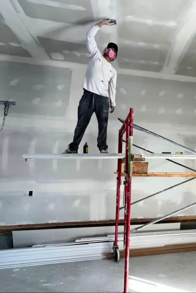 DRYWALL FINISHER (26)years experience).600507634984560649