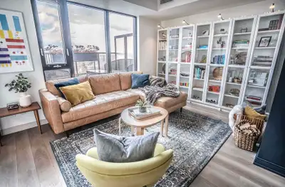 PRIVATE VERY WELL FURNISHED ROOM IN A LARGE HOUSE