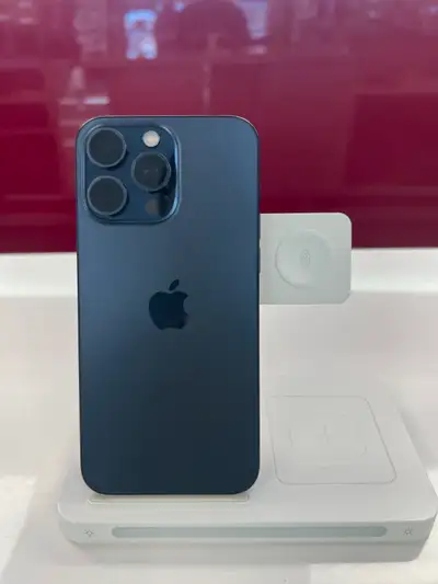 Apple iPhone 15 pro max (256GB) – Certified Pre-Owned ! $999, View more