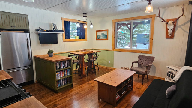 Fully Outfitted 4-Season Cabin & Guest Cabin on 1 acre treed lot in Hobbies & Crafts in Banff / Canmore - Image 3