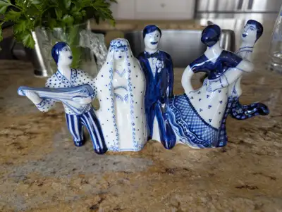 Porcelan Figurines(see pictures), View more