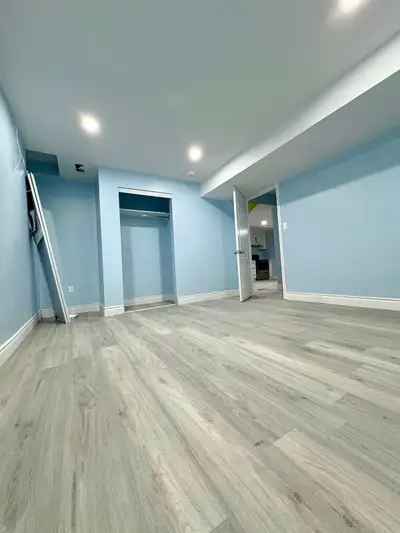 Room Available in basement in Cambridge, ON. Private/Sharing/Couple. Near Conestoga Doon & Cambridge...