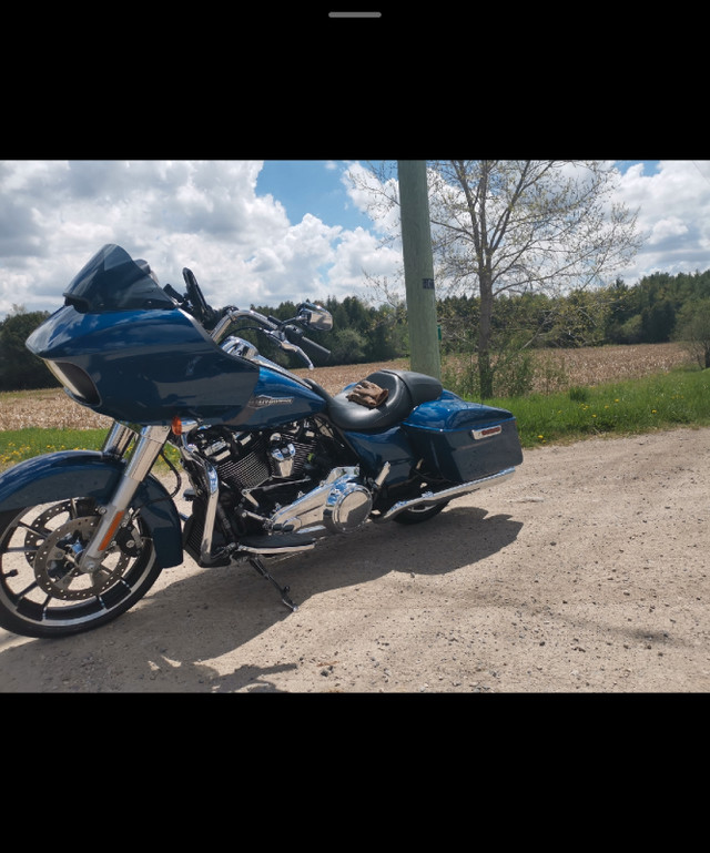 2022 Harley Davidson Road Glide Reef Blue LOW MILAGE in Touring in Oakville / Halton Region