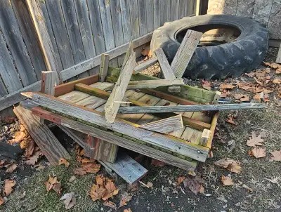 Free wood take what u want