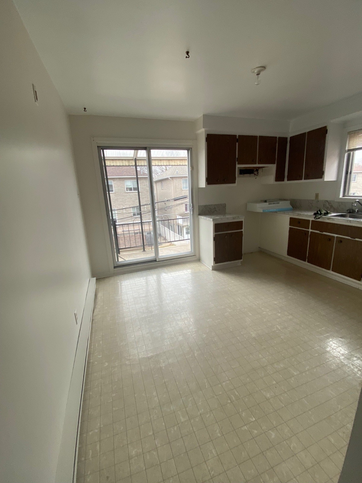 Spacieux 3 ½ Ahuntsic — photo 2