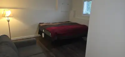 Room For Rent, Shared Shower, toilet and sink your own, shared kitchen, in house laundry, on bus rou...