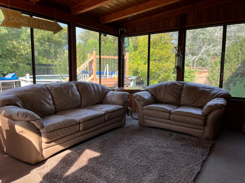 Leather couch and loveseat Couches & Futons Winnipeg Kijiji