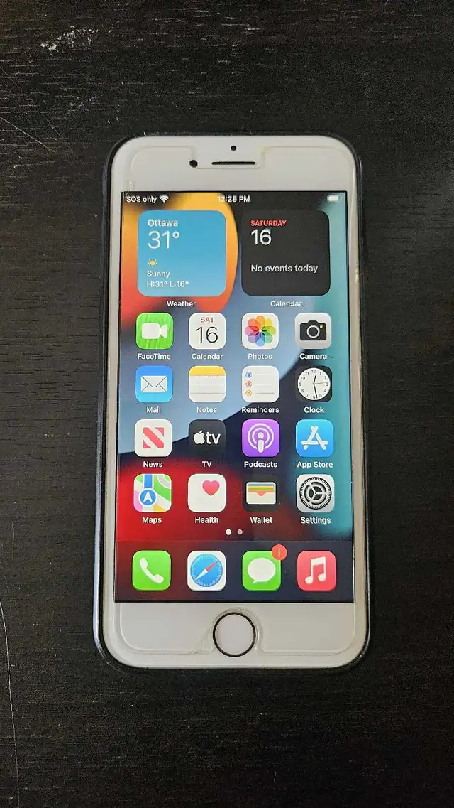 iPhone 8/apple watch 3 in Cell Phones in Saskatoon - Image 4