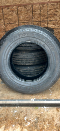 4 pneus Bridgestone dueler