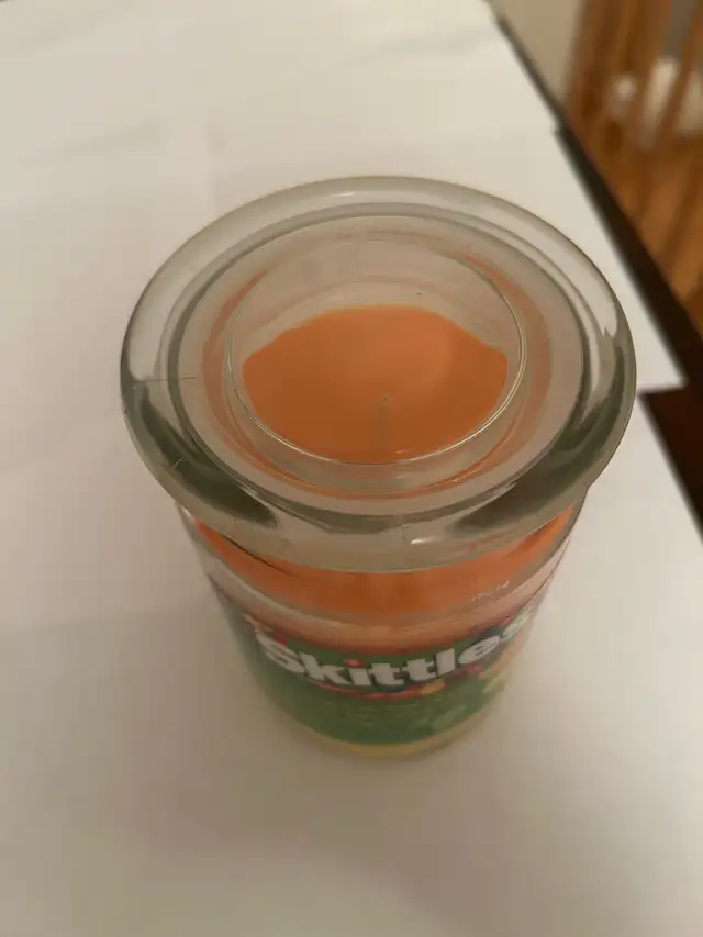 Skittles Scented Candle in Home Décor & Accents in Markham / York Region - Image 4