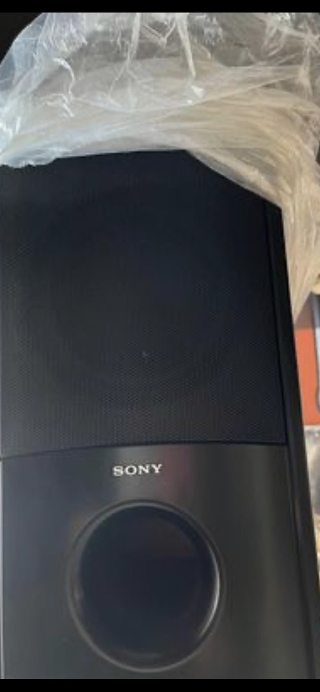 Sony SSWS95 Subwoofer w/ Set of 5 Speakers Speakers Edmonton Kijiji