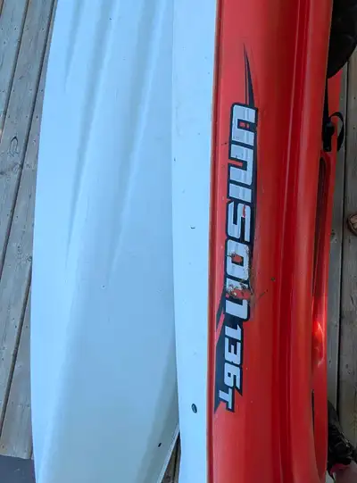 Get ready for some fun on the water with this used Pelican Unison 136T kayak, perfect for tandem adv...