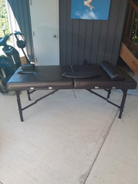 Massage table perfect condition