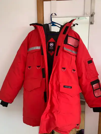 Men’s Canada Goose Resolute Parka (Arctic Cold Parka), View more