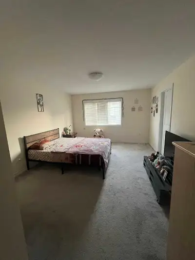 Master Bedroom for rent
