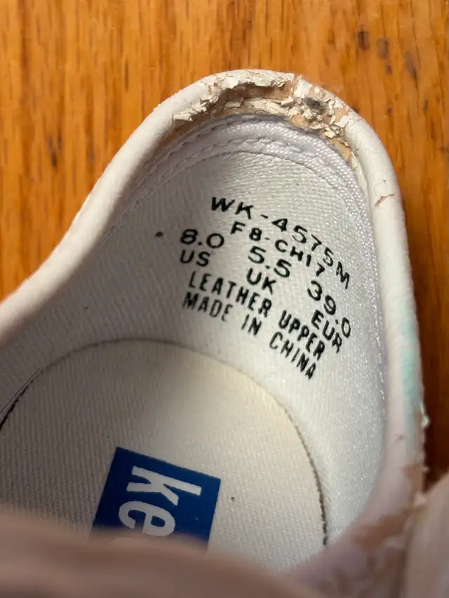 Keds Womens Sz 8 Champion Leather Sneaker in Women's - Shoes in Kitchener / Waterloo - Image 6