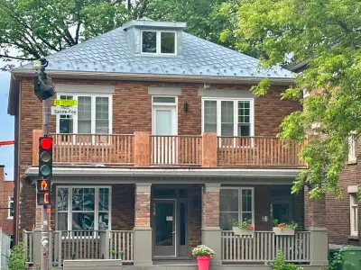 Grand studio style 3 1/2 dans Montcalm, lumineux et bien entretenu. Superbe localisation centrale: f...