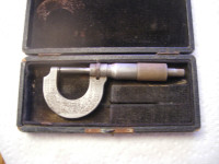 Vintage Starrett 0 to 1" Micrometer