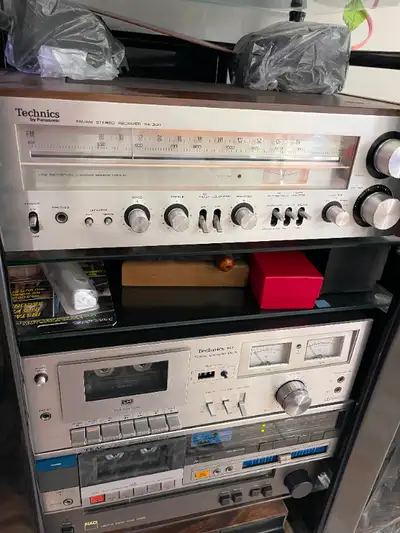 Technics SA-300 Stereo Receiver, View more