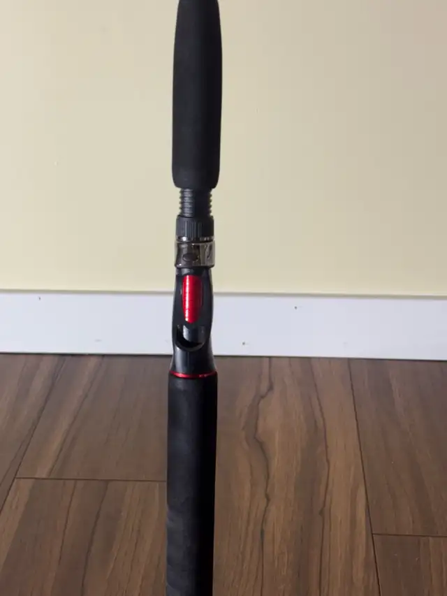 Fishing rod for sale in Fishing, Camping & Outdoors in Calgary - Image 3