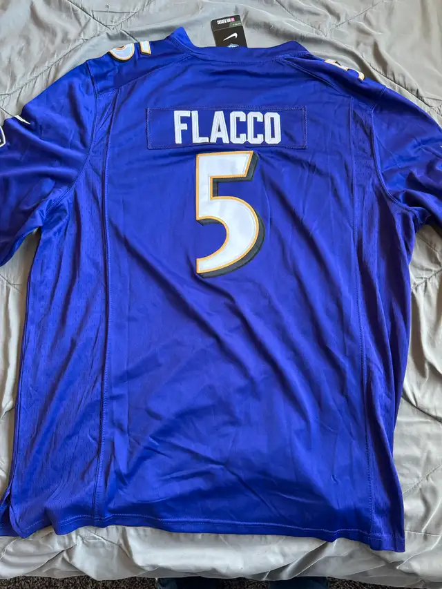 Authentic NFL jerseys in Football in Winnipeg - Image 9