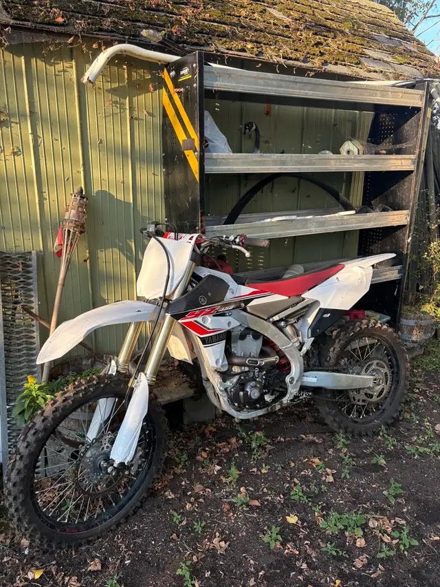 YZ 450F 2017 in Dirt Bikes & Motocross in Mississauga / Peel Region - Image 2