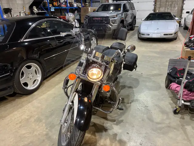 2008 Honda Shadow 750cc with only 5'000 KM in Street, Cruisers & Choppers in Edmonton - Image 9