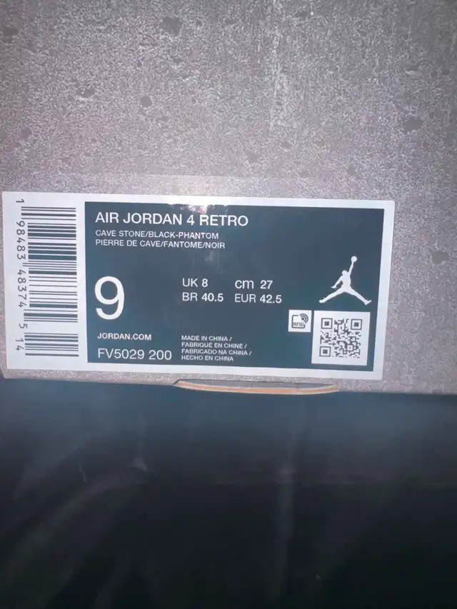 Jordan 4 in Men's Shoes in City of Toronto - Image 3
