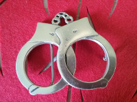 Belt Buckle - Hand Cuffs/Pewter