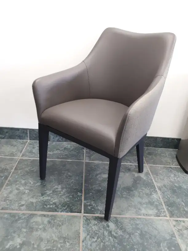 dining chair in Chairs & Recliners in Markham / York Region - Image 2