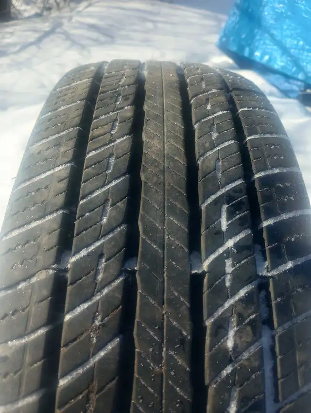 6 Tires - 4 All SEASON 2 snow  225.65r.17 in Tires & Rims in Kitchener / Waterloo - Image 3