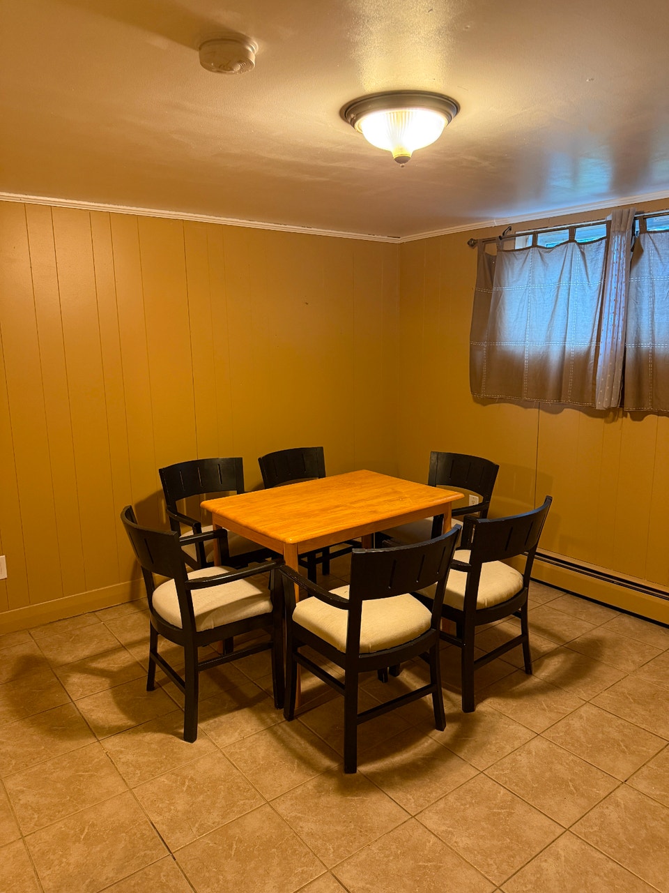 Studio Apartment for Rent – Niagara Falls – Available October 1 2