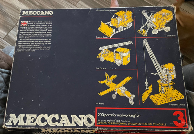 Meccano construction set 3 ; 1976 in Toys & Games in North Bay