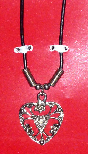 Victorian Silver Filigree Heart Necklace on Leather Chain in Jewellery & Watches in Cambridge - Image 3