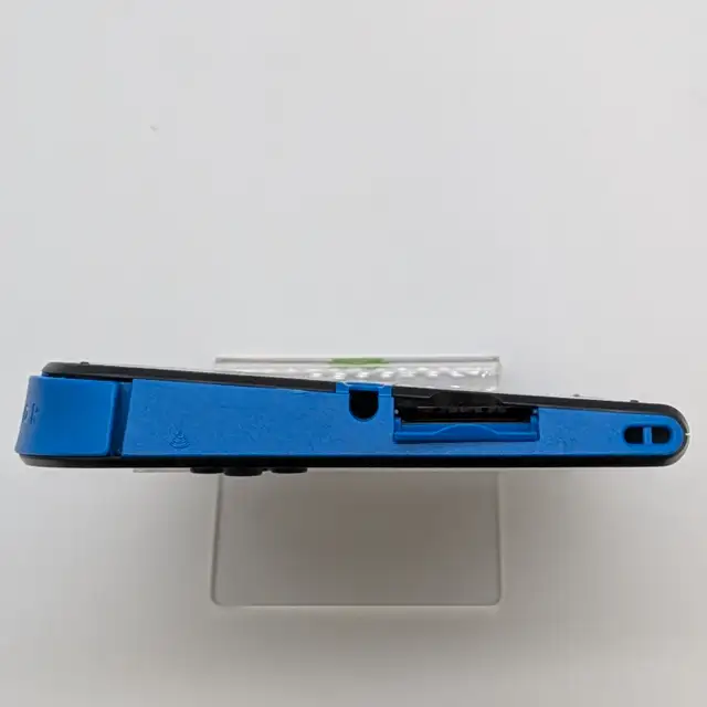 Nintendo 2DS FTR-001 Black/Blue 32GB SD Card w/ Mario Kart 7- No63771549675009124